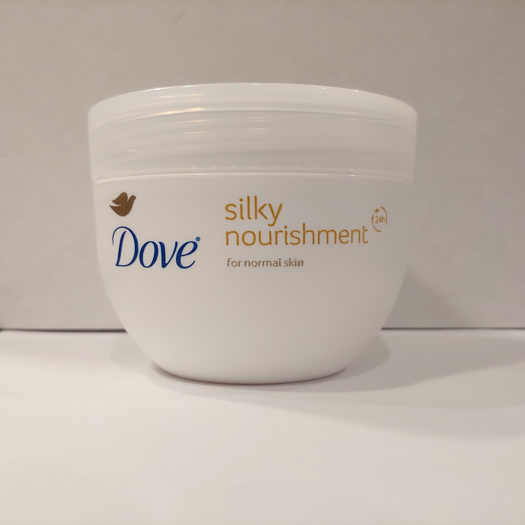 Dove Silky Nourishment Body Cream 10.14 fl oz/ 300 ml